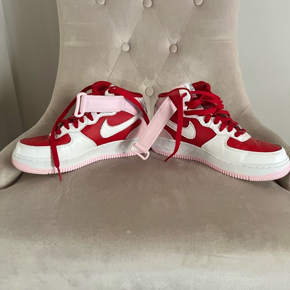 VALENTINE RED AND BARBIE LIGHT PINK NIKE AIR FORCE ONES- WOMEN SIZE 5.5 - Picture 2 of 8